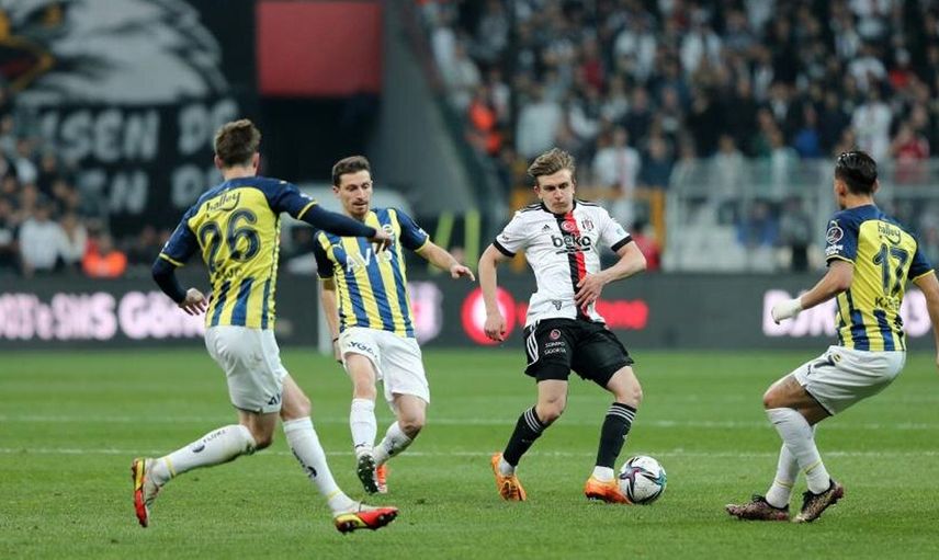 Beşiktaş'ta Umut Meraş, Fenerbahçe derbisinde kaçırdıkları penaltıya isyan etti! Galibiyete çok yakın olduklarını söyledi