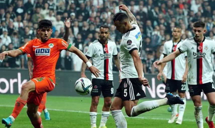 Tümer Metin, Beşiktaş'ta Michy Batshuayi'nin eski Teknik Direktör Sergen Yalçın'ı harcadığını söyledi