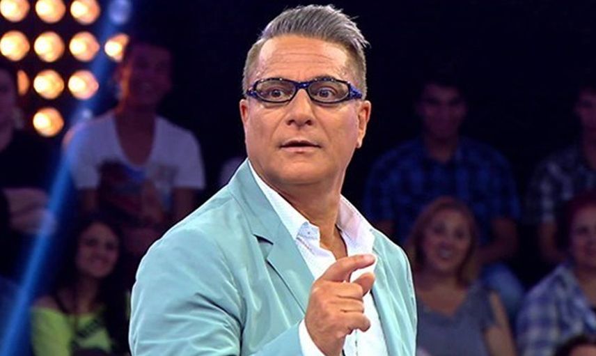 İki erkek oturdu 20 yaşındaki genç kızı cinsellik muhabbetine konu etti! Mehmet Ali Erbil'den skandal açıklama