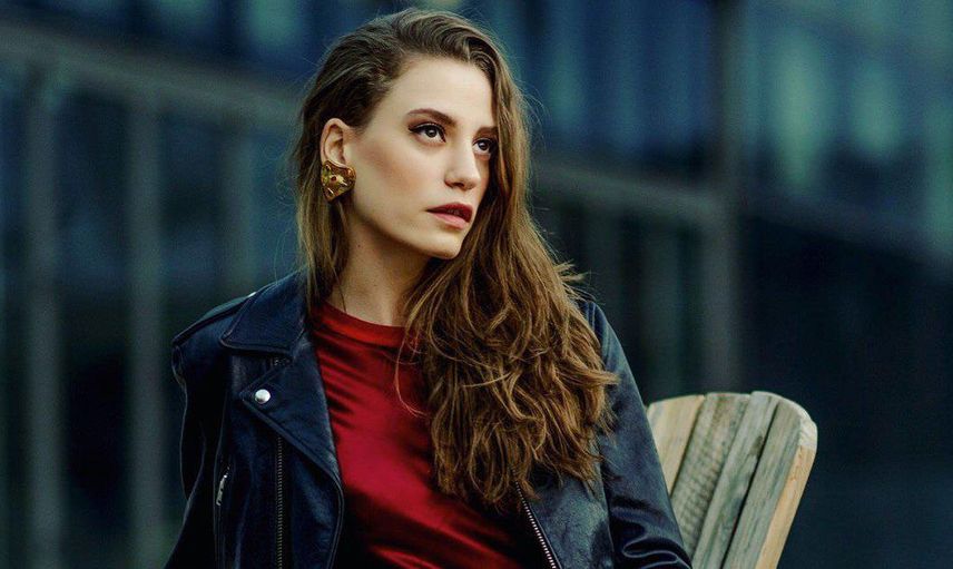 Serenay Sarıkaya kimdir?