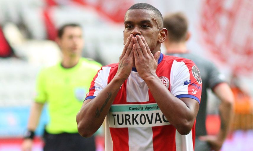 Galatasaray'ın Antalyasporlu Fernando Lucas Martins transferiyle ilgilenmesi hakkında Başkan Aziz Çetin açıklamalarda bulundu!