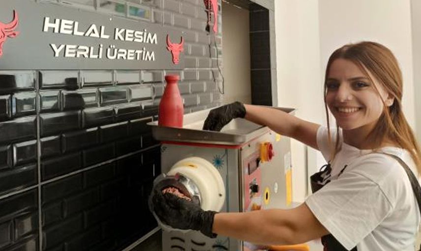 Edirne’de Çıraklık Yapan Kadın Şimdi Kendi Kasap Dükkanını Açtı