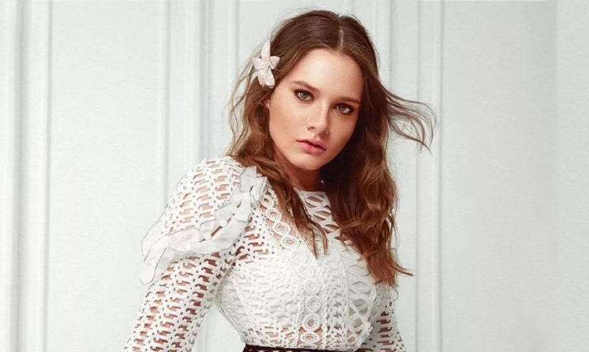 Miray Daner Yeminini Bozdu! Sevgilisiyle İlk Romantik Poz