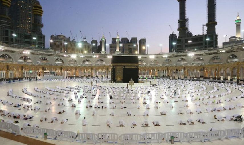Kabe’de İlk Teravih Namazı Korona Önlemleri Altında Gerçekleşti