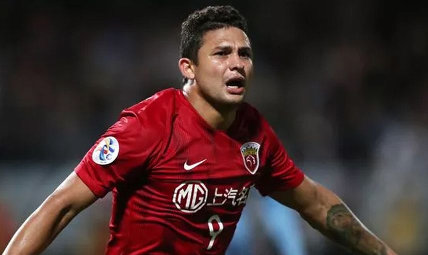 Beşiktaş Golcü Transferinde Gözüne Elkeson'u Kestirdi!