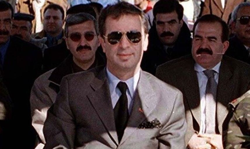 GENÇLERE ÖNCÜ OLDU