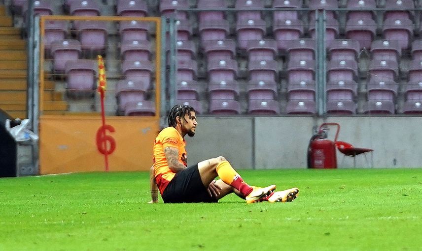 Galatasaray DeAndre Yedlin İle Yollarını Ayırıyor!