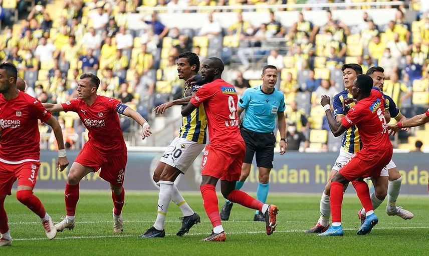 Fenerbahçe Teknik Direktörü Vitor Pereira'dan Sivasspor Maçı Yorumu!
