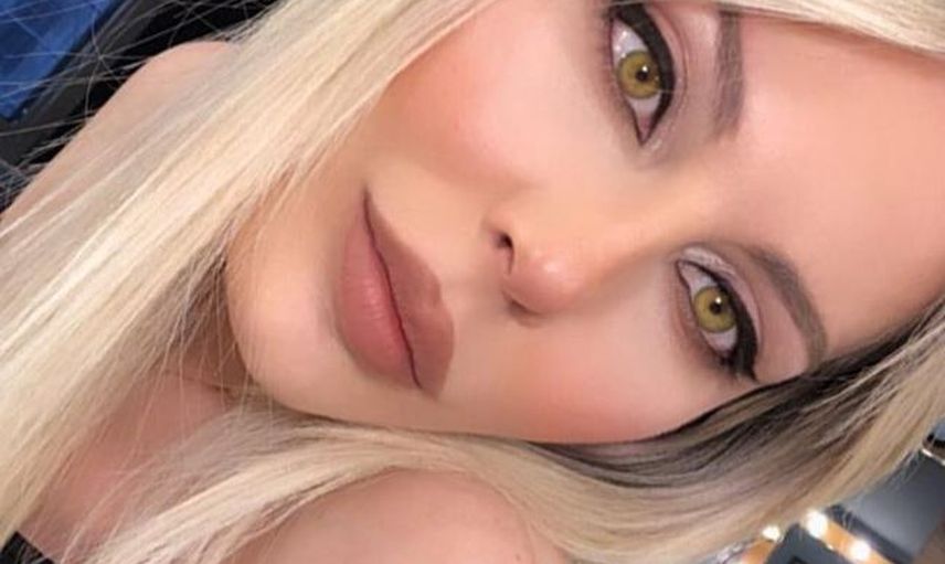 Kalça Dansı Nedeniyle İşinden Kovulan Hande Sarıoğlu'ndan Bir Olay Paylaşım Daha!