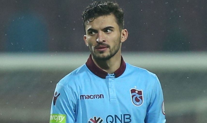 Şampiyon Trabzonspor'un futbolcusu Hüseyin Türkmen, Çaykur Rizespor'a transfer oluyor!
