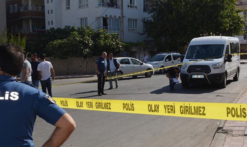 İzmir'de Oğluyla Tartışan Kadının Evden Cansız Bedeni Çıktı