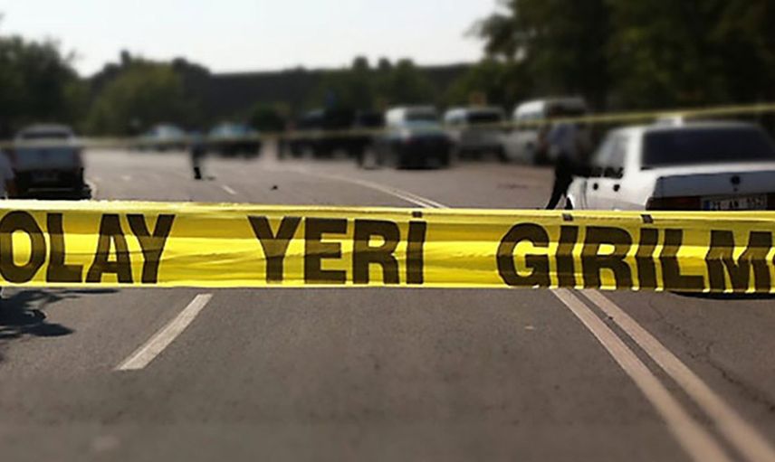 İzmir’de Erkek Arkadaşıyla Otel Odasında Kalan Genç Kadın Başından Vuruldu