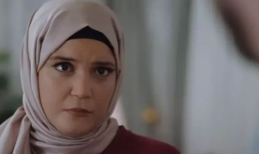 Kızılcık Şerbeti'nin Nilay'ı Feyza Civelek'in kombini dillere düştü! Tarzı alay konusu oldu! ''Bu ne hal?''