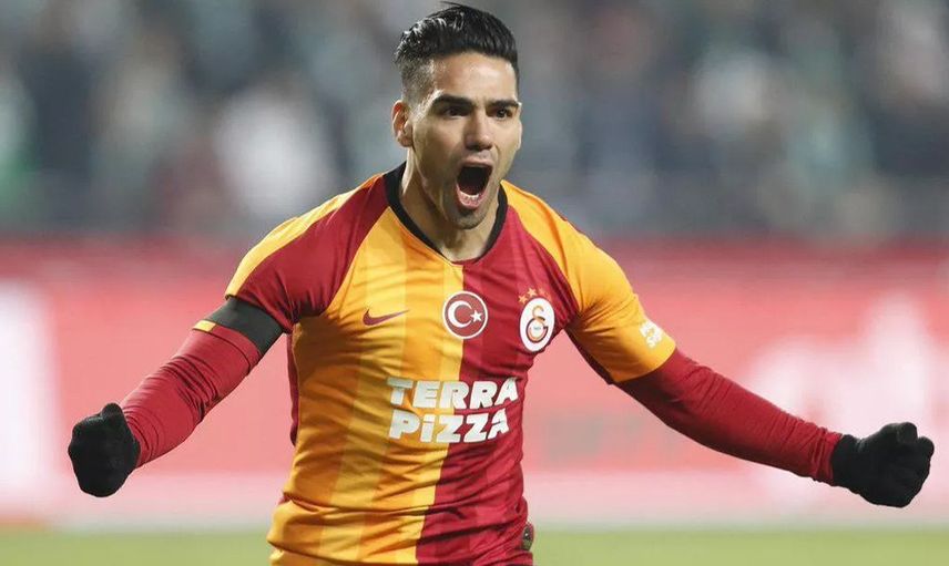 Galatasaray'da Falcao ve Feghouli Krizi!