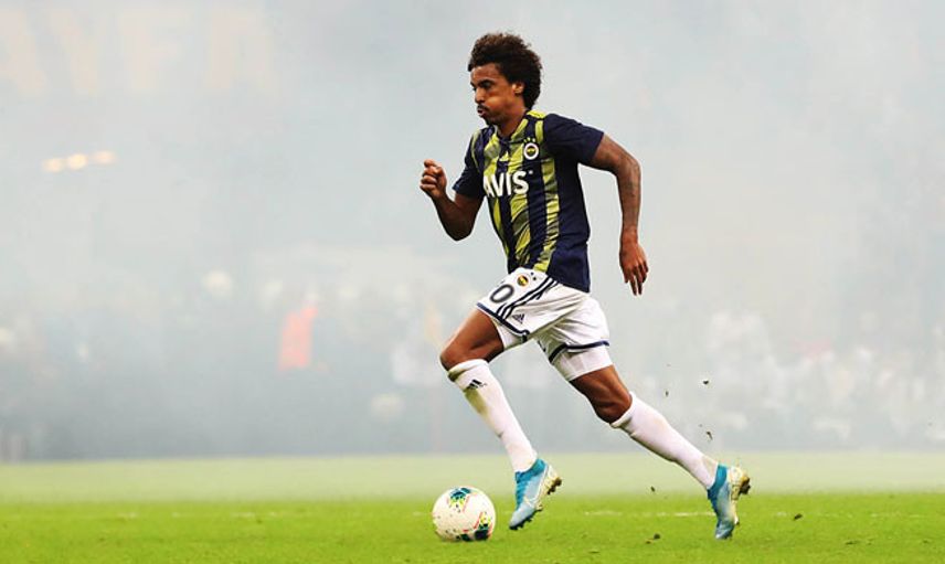Gustavo Formayı Kaptırdı!