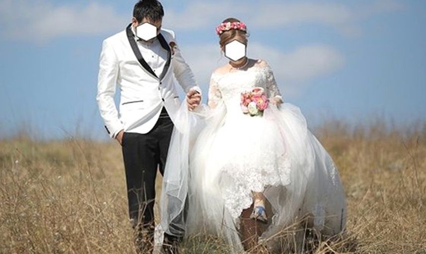 Düğün fotoğraflarını gören evli çift sinirlerine hakim olamadı