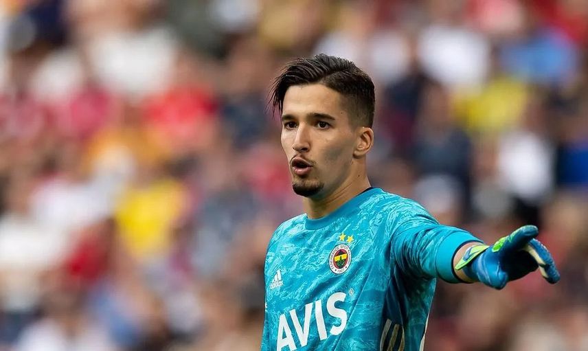 Ajax, Altay Bayındır'ı Transfer Etmek İstiyor!