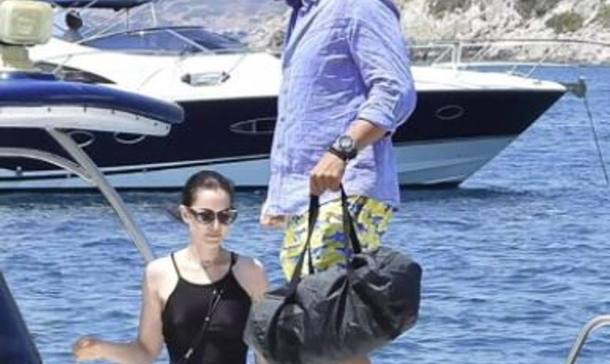 Burak Özçivit ile Fahriye Evcen'in Tekne Keyfi!