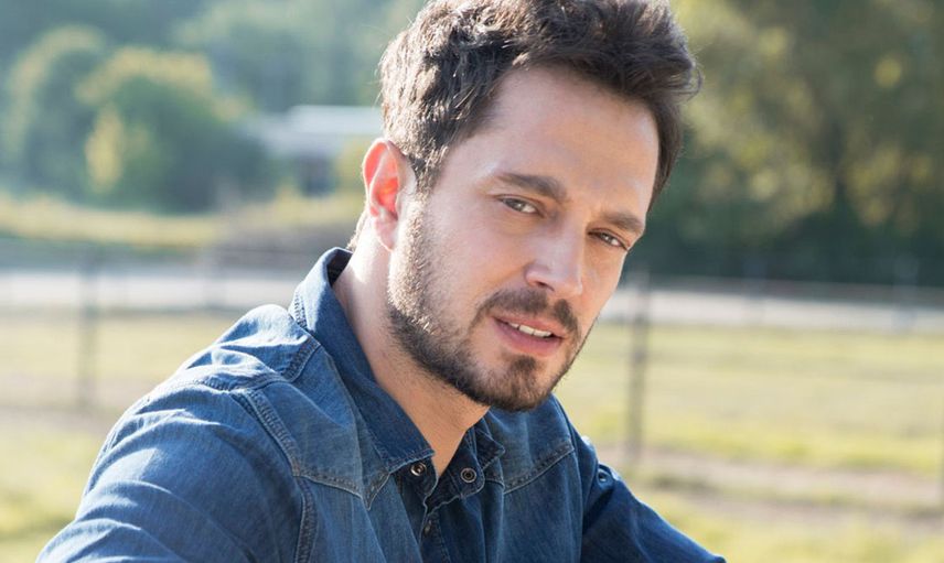 Ünlü şarkıcı Murat Boz kimdir?