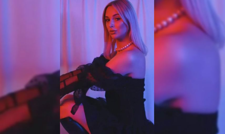 Ünlü YouTube fenomeni Enes Batur’un eski sevgilisi Ecenaz Üçer’in seksi videosu sosyal medyayı karıştırdı