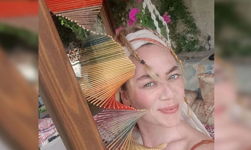 Demet Evgar'ın sır gibi sakladığı erkek kardeşi meğer onunla aynı dizide oynuyormuş! Bakın hangi ünlü oyuncu çıktı!