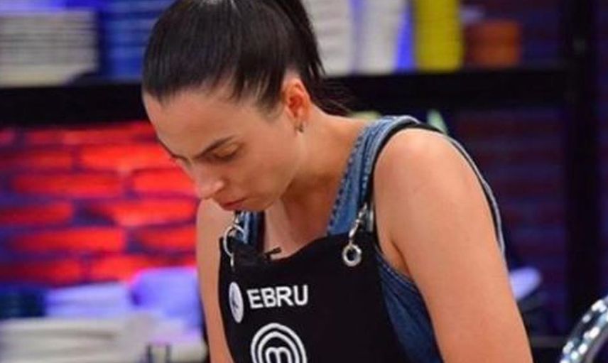 MasterChef  Ebru Has'ın banyodan yaptığı paylaşımına ünlü şeften yorum!