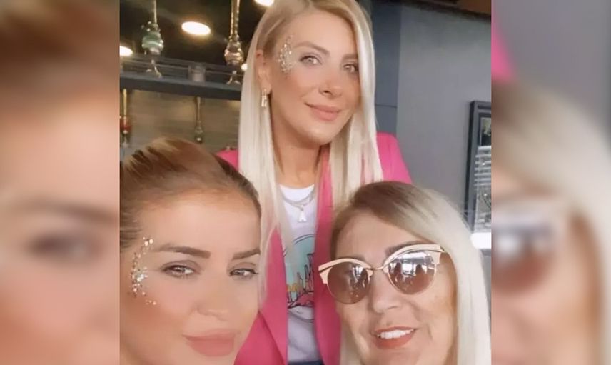 Seda Sayan bu kez de ablasına estetik yaptırdı! Son halini görenler dondu kaldı...