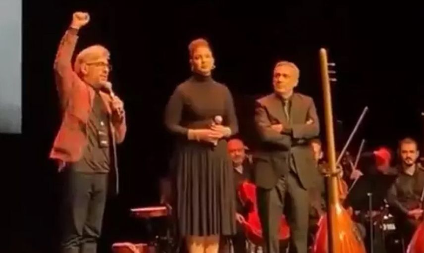 Okan Bayülgen Gazze'ye destek konserine katıldı: Yaşasın çocuklar, yaşasın Filistin!
