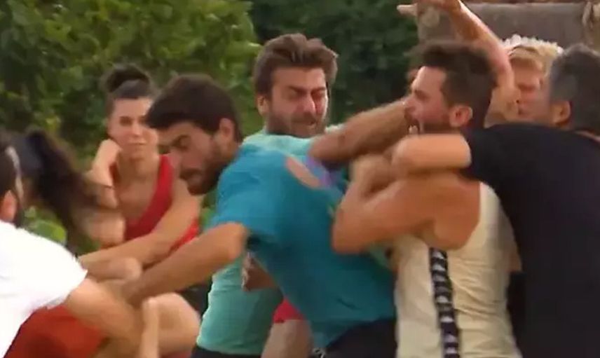 Survivor'da oyun alanı savaş meydanına döndü: Yunus Emre ve Yiğit yere yığıldı!