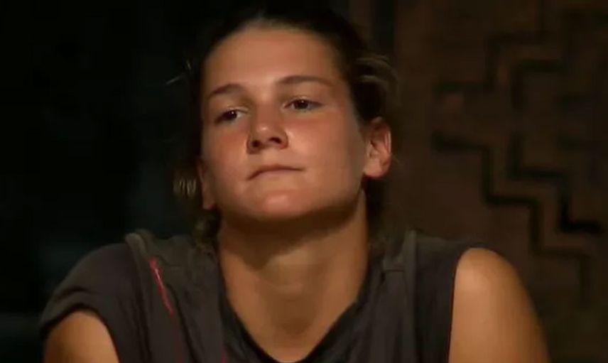 Survivor'da o isim adaya 'Burdaki Kitabımı Kapattım' diyerek veda etti... Elenen isim dengeleri değiştirecek!