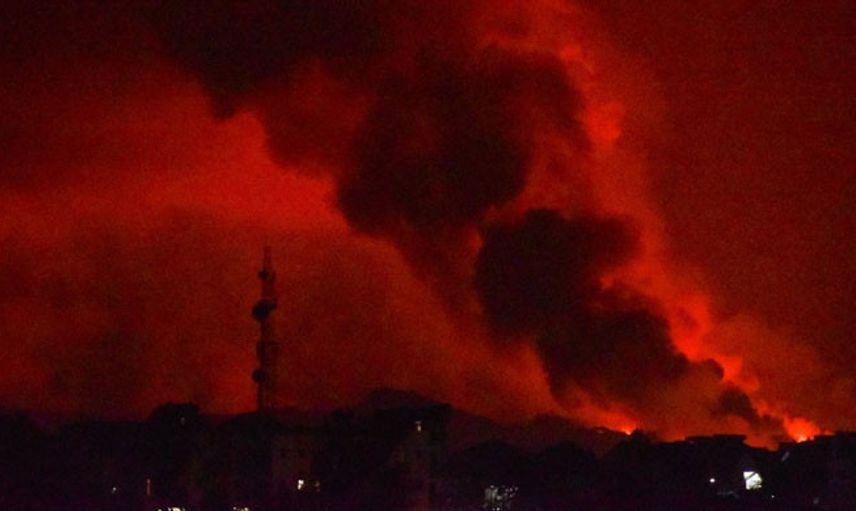 Afrika'nın En Aktif Yanardağı Nyiragongo Patladı: Goma Nüfusu Sokaklara Döküldü