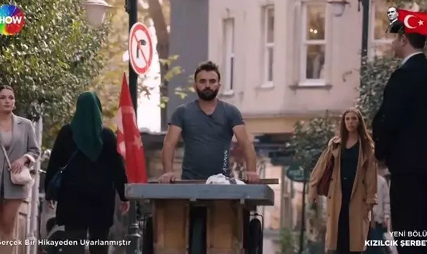 Kızılcık Şerbeti’nin 10 Kasım özel sahnesi alkış topladı: Sahnenin güzelliğine bak!