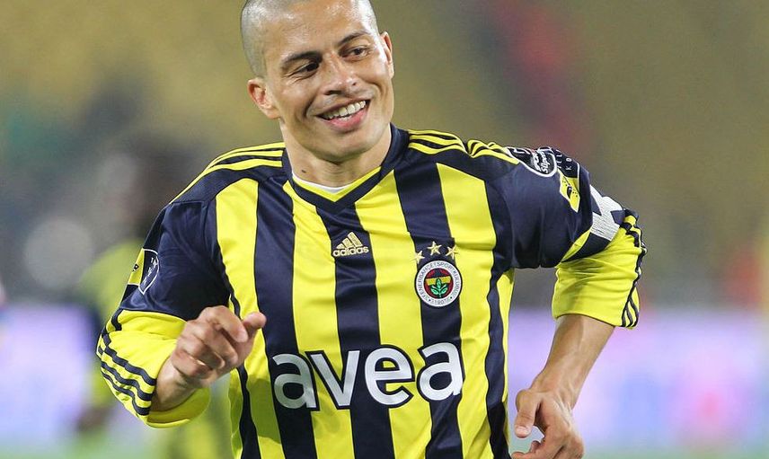 Alex Fenerbahçe'ye Geri Dönüyor!