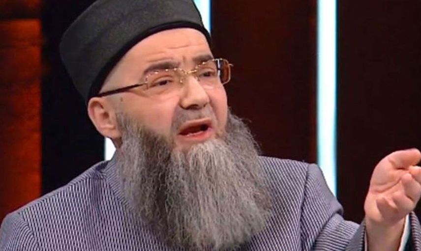 Cübbeli Ahmet, sevenlerini korkuttu! Apar topar ameliyat olan Cübbeli'nin sağlık durumunu ne?