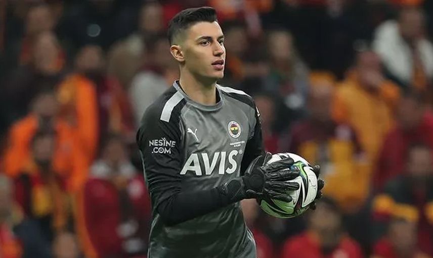 Roma Fenerbahçe'den Berke Özer'i Transfer Etmek İstiyor!