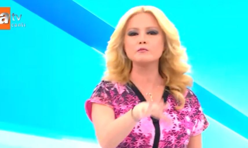 Stüdyoda gergin anlar! Müge Anlı'yı canlı yayında tehdit etti! Bir anda yayın kesildi
