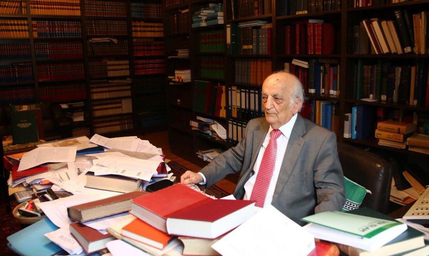 Fuat Sezgin Kimdir?
