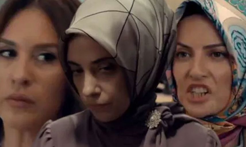 Kızılcık Şerbeti dizisinde tesettürlü kadınları aşağıladıkları sahne büyük tepki çekti