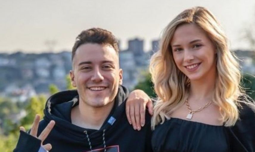 Ünlü YouTube fenomeni Enes Batur’un eski sevgilisi Ecenaz Üçer’in seksi videosu sosyal medyayı karıştırdı