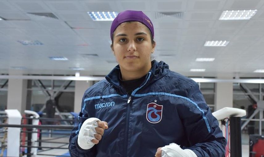Kerem Bürsin'den Olimpiyat Şampiyonuna Tepki Çeken Hareket!