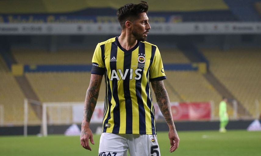 Fenerbahçeli Jose Sosa Trabzonspor'a Haber Gönderdi