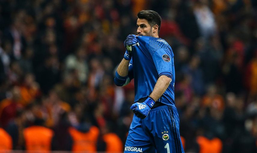 Volkan Demirel Fenerbahçe'den Ayrıldı!