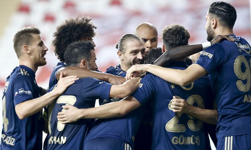 Fenerbahçe Diego Perotti İle Yollarını Ayırıyor!