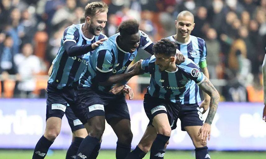 Performansı alkış aldı