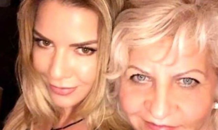 Ivana Sert ve Annesi