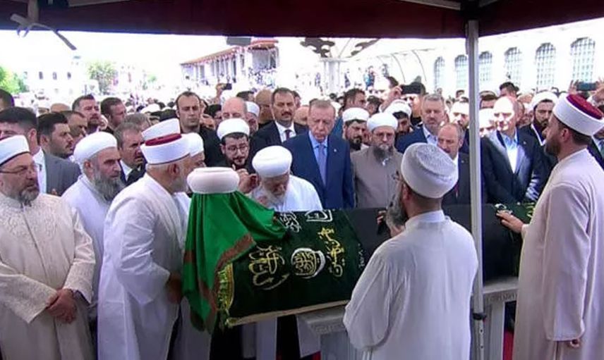 Hasan Kılıç Hocaefendi kimdir?