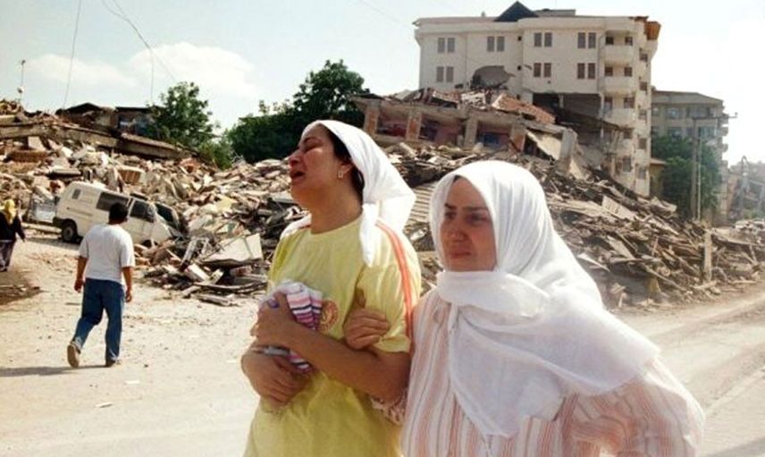 99 yılındaki büyük Marmara depremi felaketinin 23. senesine özel 23 acı görüntü!