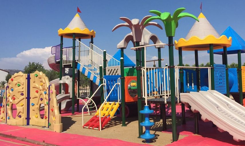 Çocuk parkında mide bulandıran olay! Sarıklı adam mastürbasyon yaptı