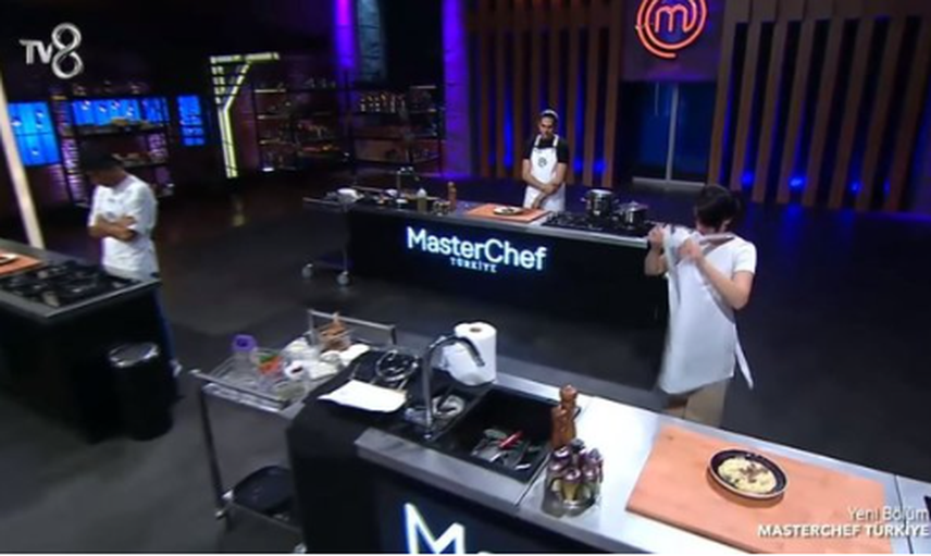 MasterChef Türkiye'de Jüri Üyeleri Çıldırdı: 'Yarışmadan Çekilmeni İstiyorum'