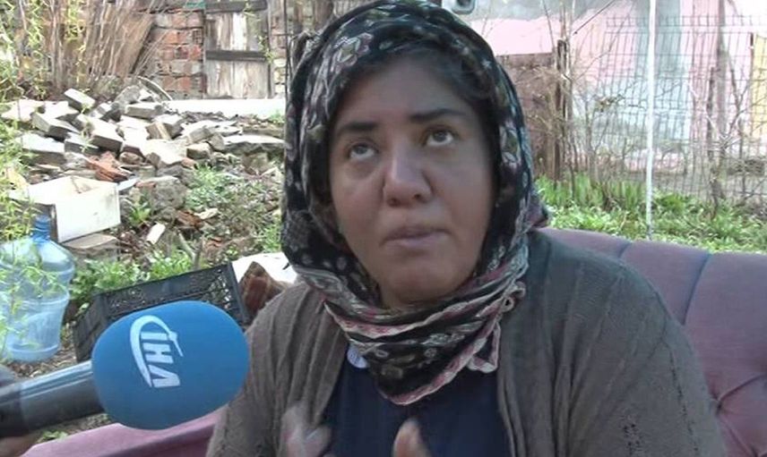 Evsiz kadın ünlü şarkıcının öz kardeşi çıktı!